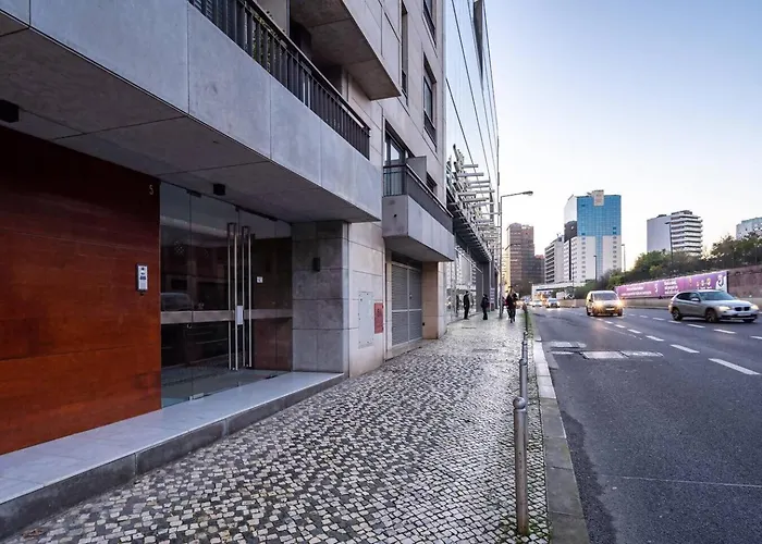 Prime Location Marques Home, Terrace & Pool Apartment